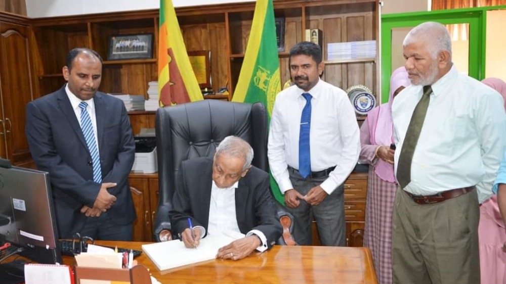 வேந்தர் விஜயம்