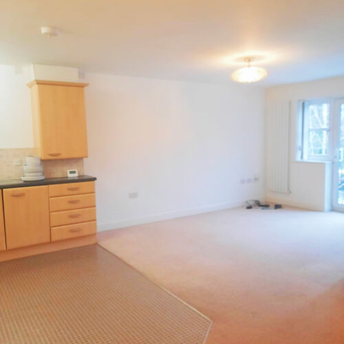2 BED FLAT FOR RENT