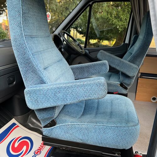 La Strada Regent S Camper Van 2 Berth 2001 Mercedes Sprinter 213CDi SWB Huge Spec