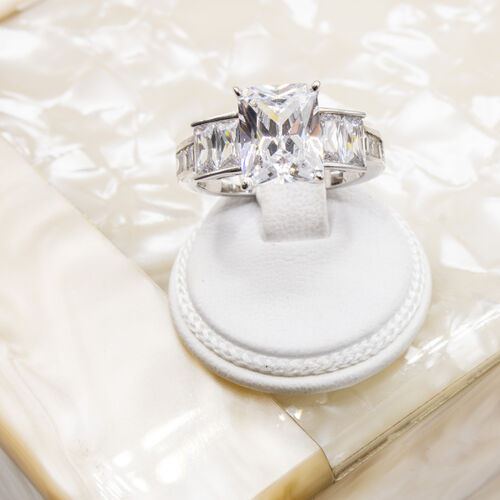 Tycoon cut zirconia gem stone set on 925 sterling silver ring