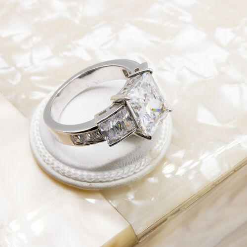 Tycoon cut zirconia gem stone set on 925 sterling silver ring