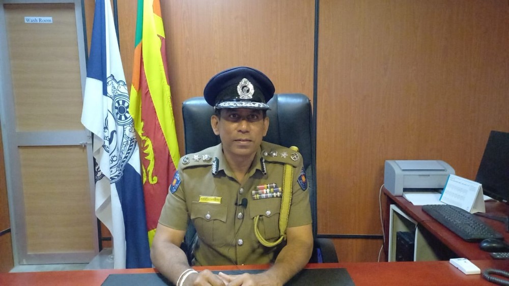 வாள்வெட்டுக் குளுக்களைக் கைது செய்யக் கட்டளை