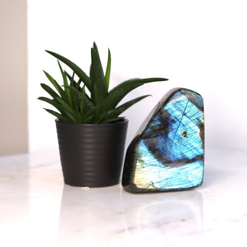 Labradorite Free Form