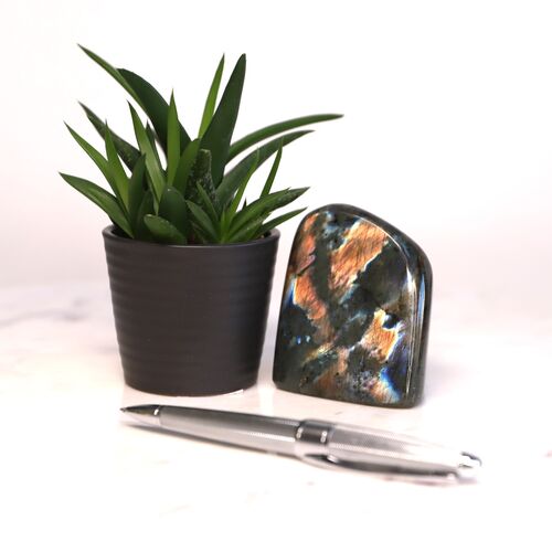 Labradorite Free Form