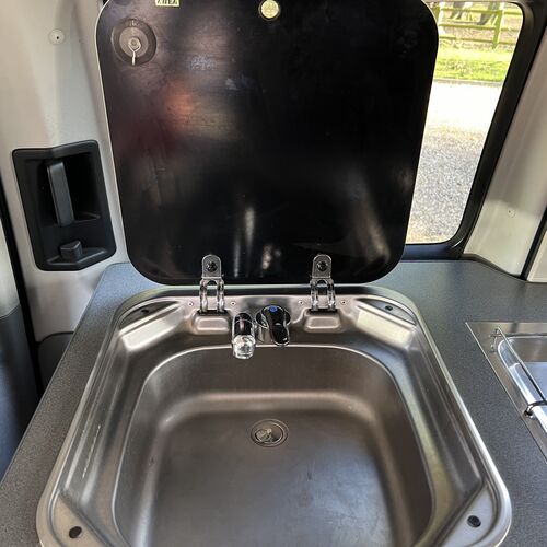 2008 (58)reg VW Caddy Maxi TDI 104 Camper Van 2 Berth Pro Conversion