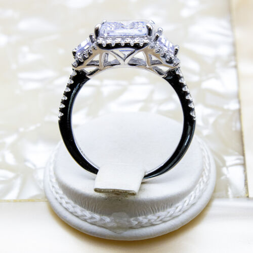 925 Sterling Silver Ring Plated in Rhodium