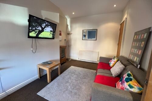 2 Wrangthorn Terrace