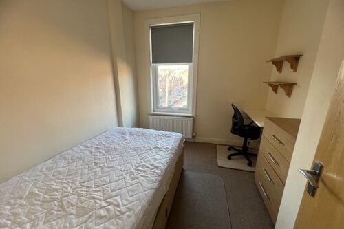 2 Wrangthorn Terrace