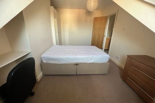 2 Wrangthorn Terrace