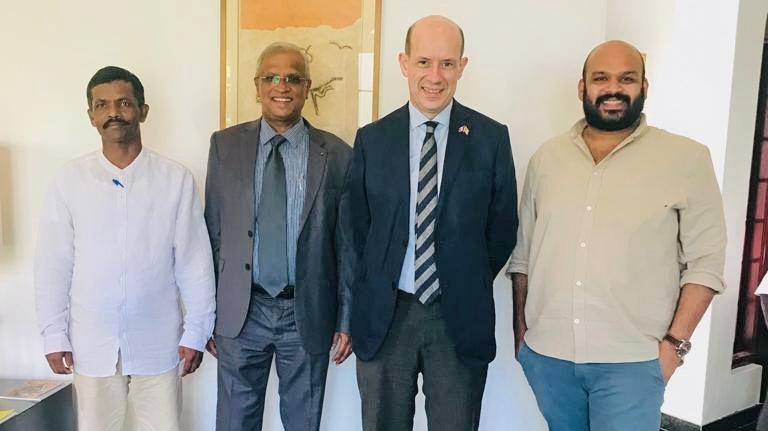 பிரான்ஸ் தூதுவருக்கு அழுத்தம்