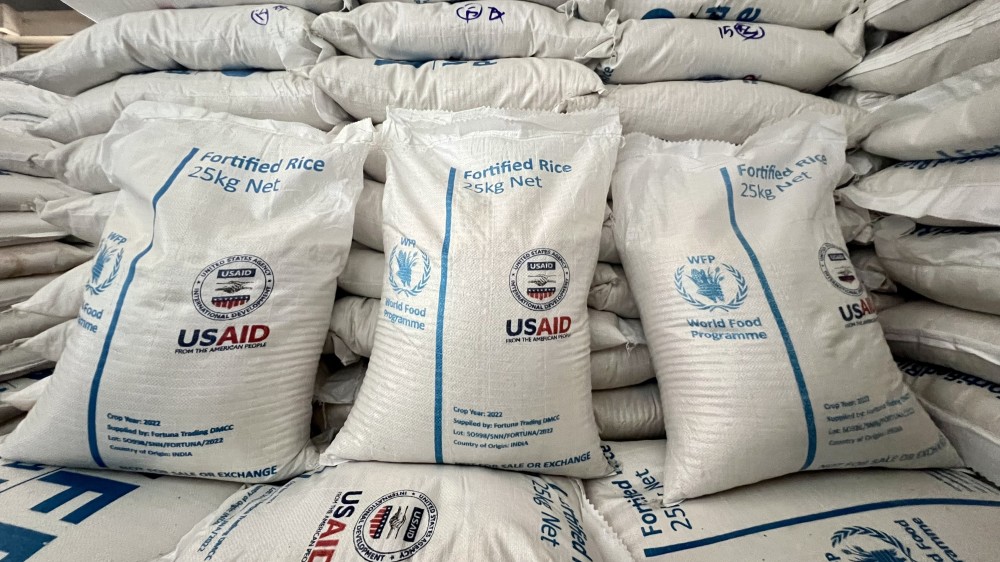 சத்தூட்டப்பட்ட அரிசியைக் கொண்ட கப்பற்சரக்குகள்