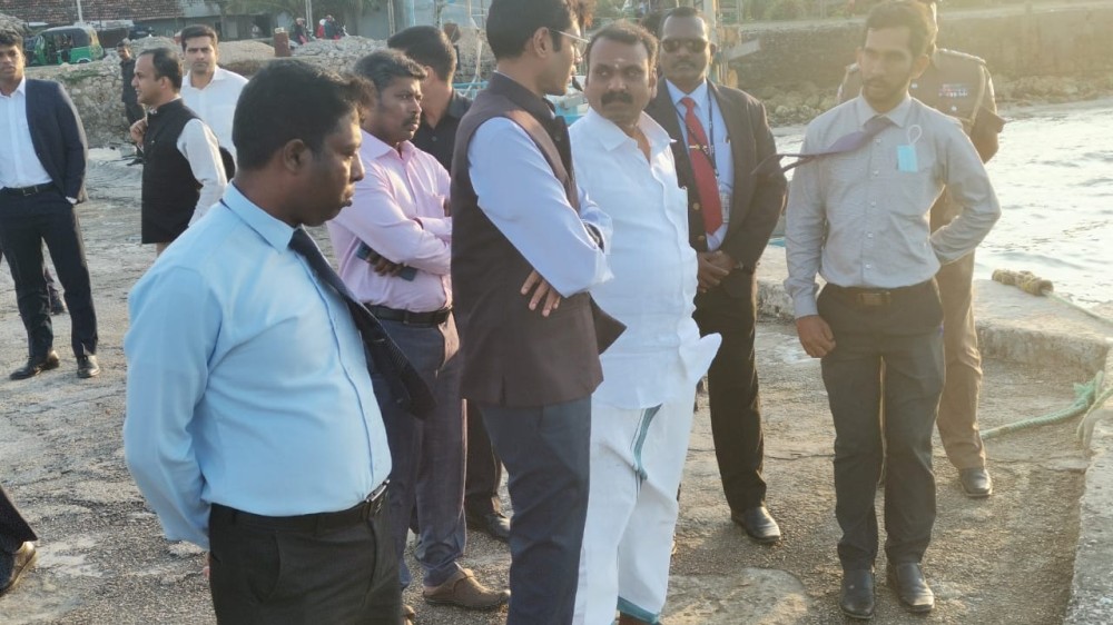 வடமராட்சி - பருத்தித்துறை முனையை பார்வையிட்ட இந்தியாவின் மத்திய இணை அமைச்சர்