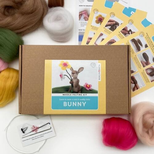 Bergin & Bath Needle Felting Kit - Easter Bunny