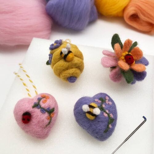 Bergin & Bath Needle Felting Kit - Springtime