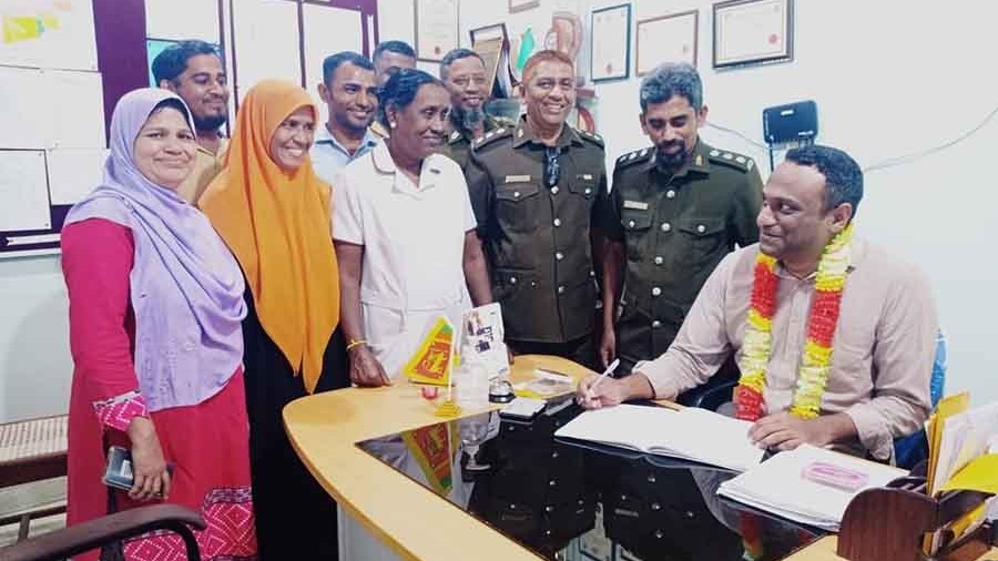 அர்சத் காரியப்பர் கடமையேற்றார்