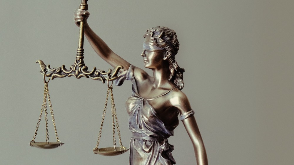 பாராபட்சம் காட்டும் சோடிக்கப்படும் வழக்குகள்