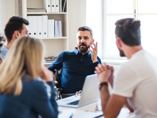 Horizontal vs Vertical Leadership Development