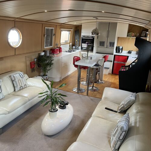 Fully Fitted widebeam 62x12 "6"  ONLY 3 1/2 Years old ***SOLD*** Northwicg