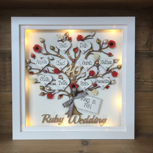 Personalised Wedding Anniversary Gift – Custom Family Tree Frame with Names, Pearls & Optional Lights