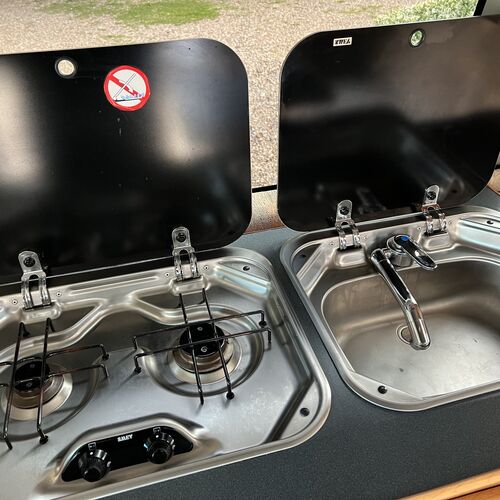 Nissan Elgrand Camper Van 4 Berth 3.0TDi Automatic 2000 Model Pro Conversion