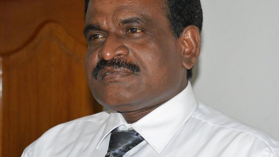 பொறி இருக்கிறது,பொறிமுறை இல்லை