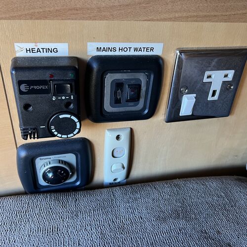 2006 Ford Transit 2.0 TD MWB Camper Van 2 Berth Heating/Hot Water