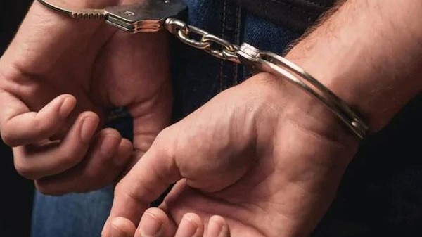 இலஞ்ச ஊழலில்  பொறுப்பதிகாரி கைது