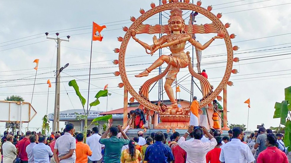 பிரதிஷ்டை செய்யப்பட்ட 27 அடி உயரமான நடராஜர் சிலை