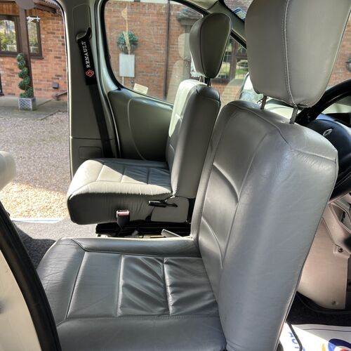 Renault TRAFIC SL27 DCI 100 SWB Lifestyle Developments St Tropez Camper Van