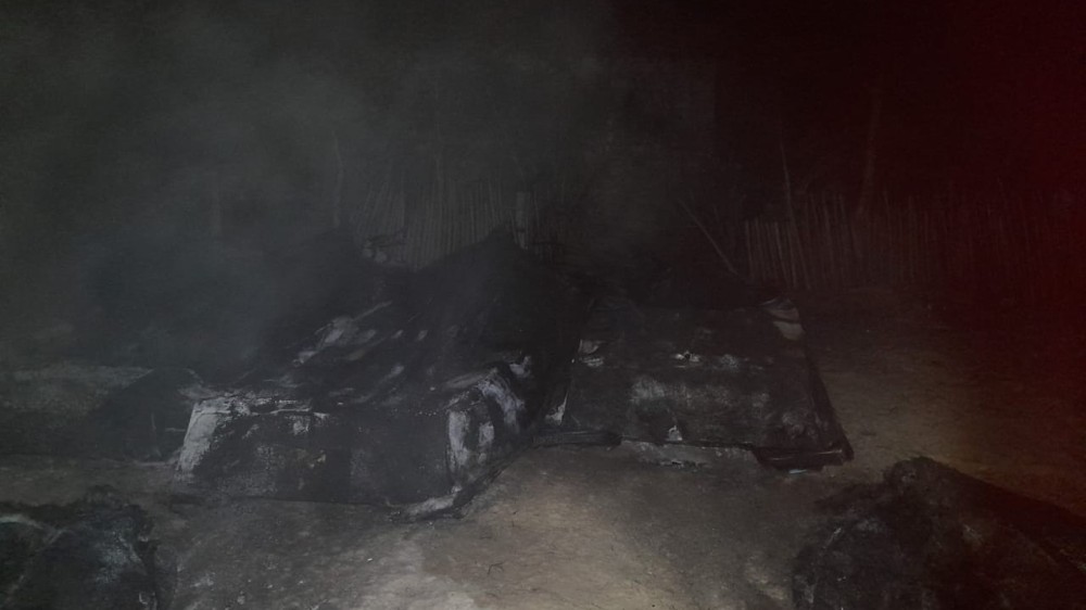 தீக்கிரையாக்கப்பட்ட படகுகள் - தேடல் தீவிரத்தில் பொலிஸார்