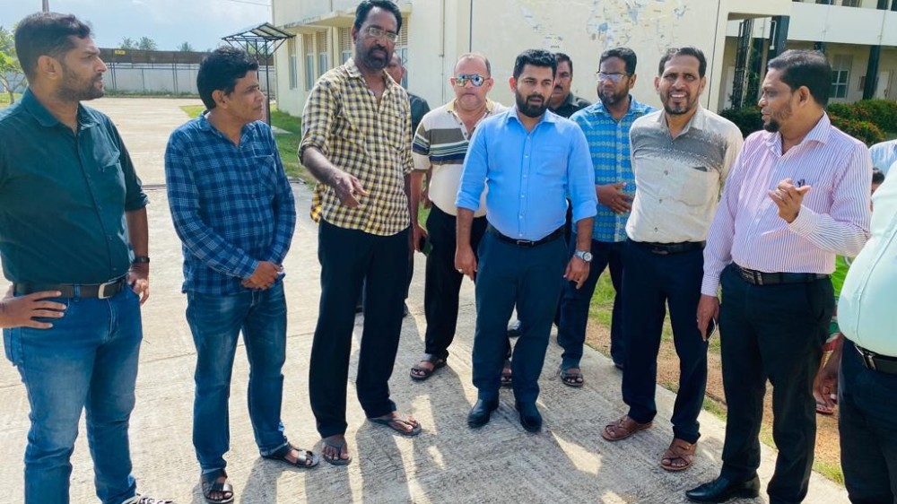 மக்கள் பிரச்சினைகளை ஆராய்ந்தார்