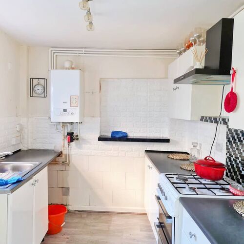 3-Bed Mid Terraced To Rent