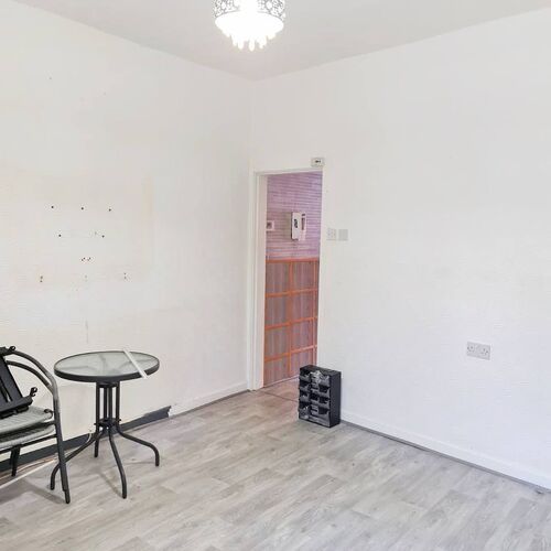 3-Bed Mid Terraced To Rent