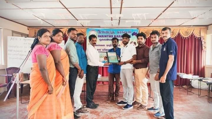 வடமராட்சி கிழக்கு 202 மாணவர்களுக்கு உதவிய இணைந்த கரம் அமைப்பு