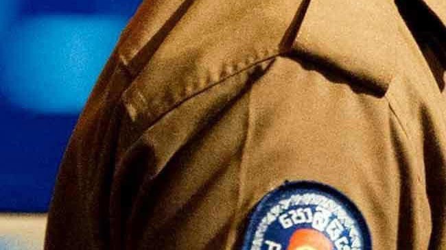 ரிக் ரோக் மூலம் எச்சரித்த இளைஞன் கைது