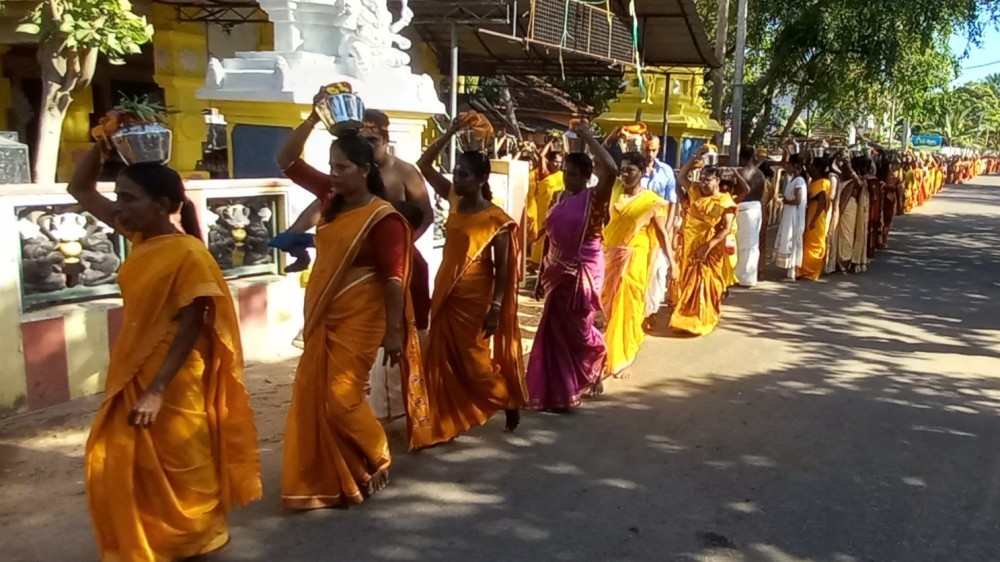 பாற்குடப் பவனி