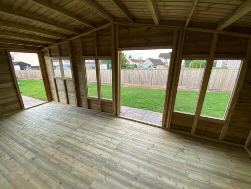 #SHA037 20x10 Apex Summer House