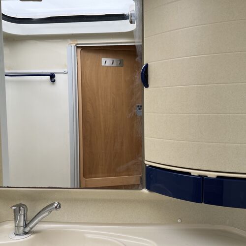 Hymer B584 Hymermobil Motorhome 3 Berth Fiat Ducato 2000 Model