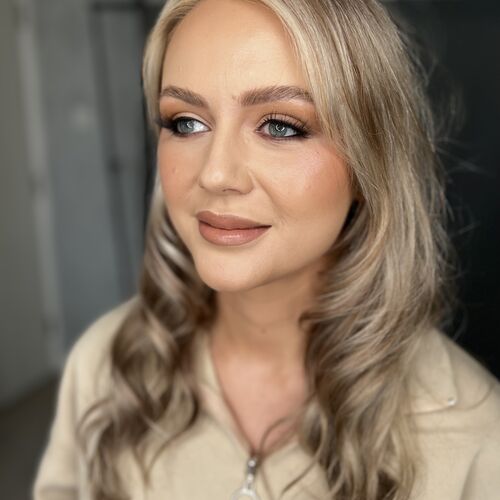 Gallery | Aldona Francis | Wedding Makeup Specialist Gloucestershire  | Award Winning Makeup Lessons in Bath  | Professional Mobile Makeup Artist Cotswolds