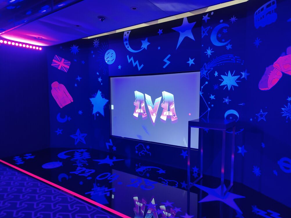 Digital Graffiti Wall Hire