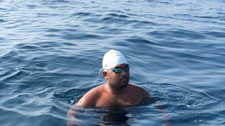 சாதனை படைக்கவுள்ளார்.