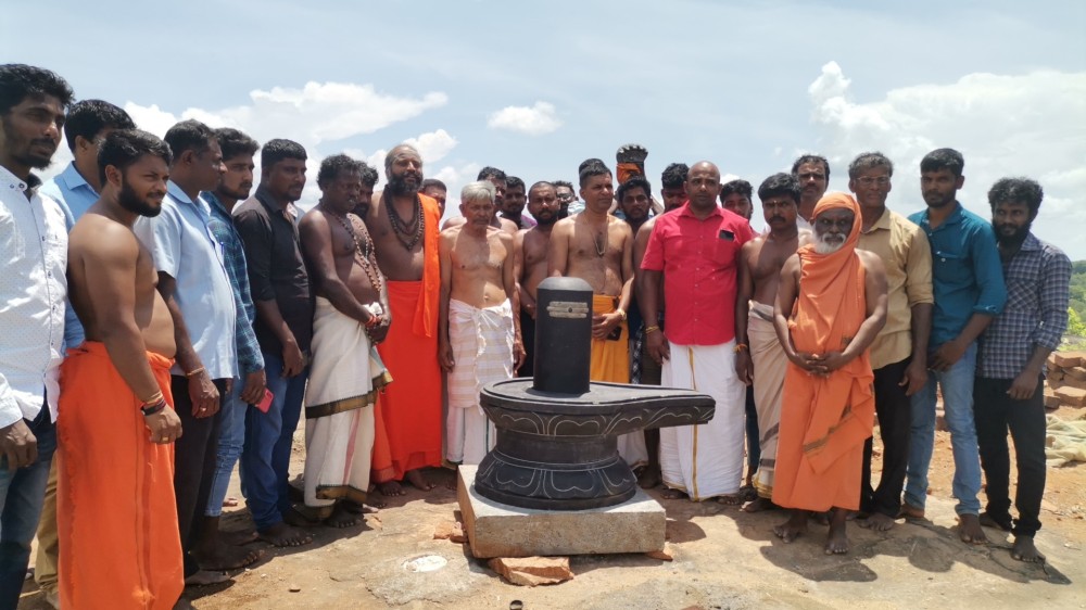 மீளவும் பிரதிஷ்டை செய்யப்பட்ட வெடுக்குநாறிமலை ஆதிசிவன் ஆலயம்