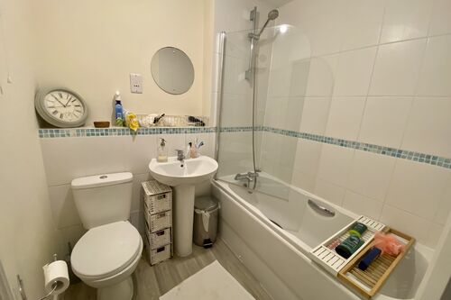 Sharps Court, Hitchin