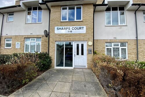 Sharps Court, Hitchin