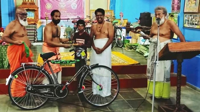 சந்நிதியான் ஆச்சிரமத்தால் ஏழு மாணவர்களுக்கு துவிச்சக்கர வண்டிகள் வழங்கிவைப்பு