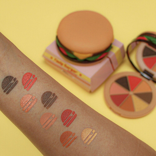 Burger & Latte Beauty Box