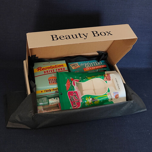 Burger & Pina Colada Beauty Box