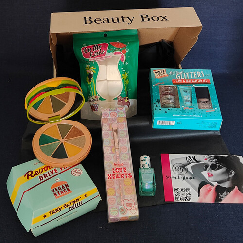 Burger & Pina Colada Beauty Box