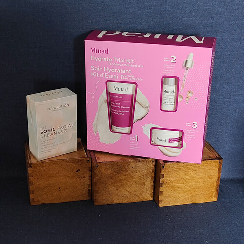 Murad Hydrate Sonic Cleanser Beauty Box