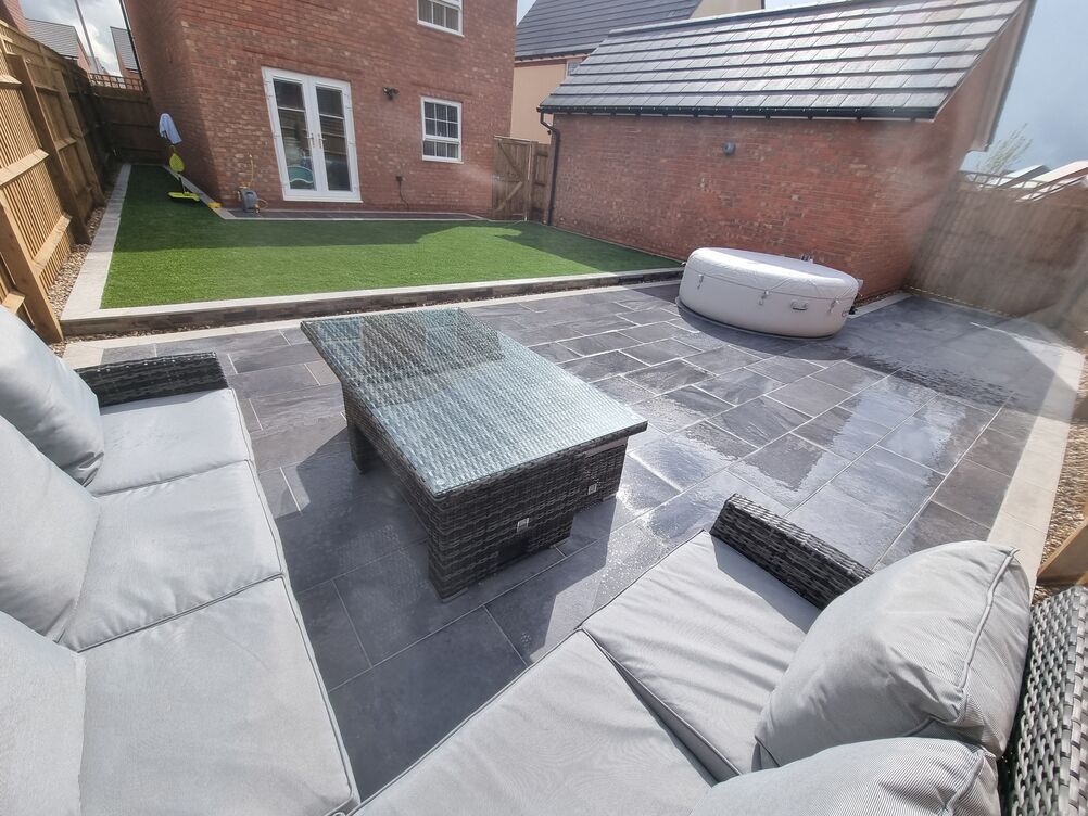 Gallery | Hd Landscaping | Landscape Gardening | Garden Maintenance Leighton Buzzard | Garden Design Bedfordshire